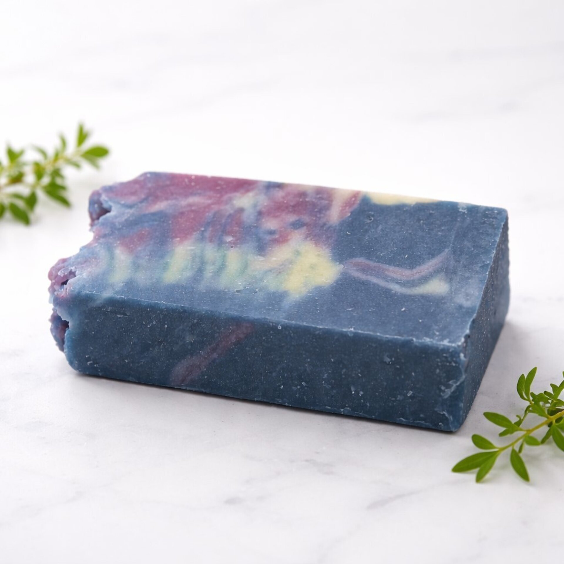 Jabón artesanal de aceite de oliva y ruda – 100 g - 1