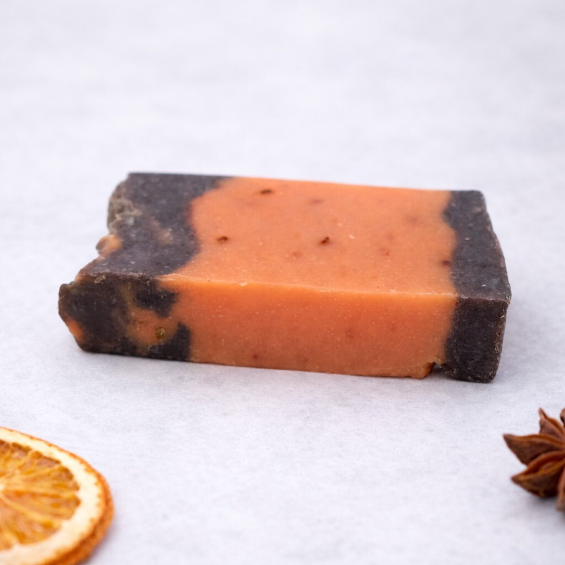 Jabón artesanal de canela y naranja con aceite de oliva – 100 g - 1